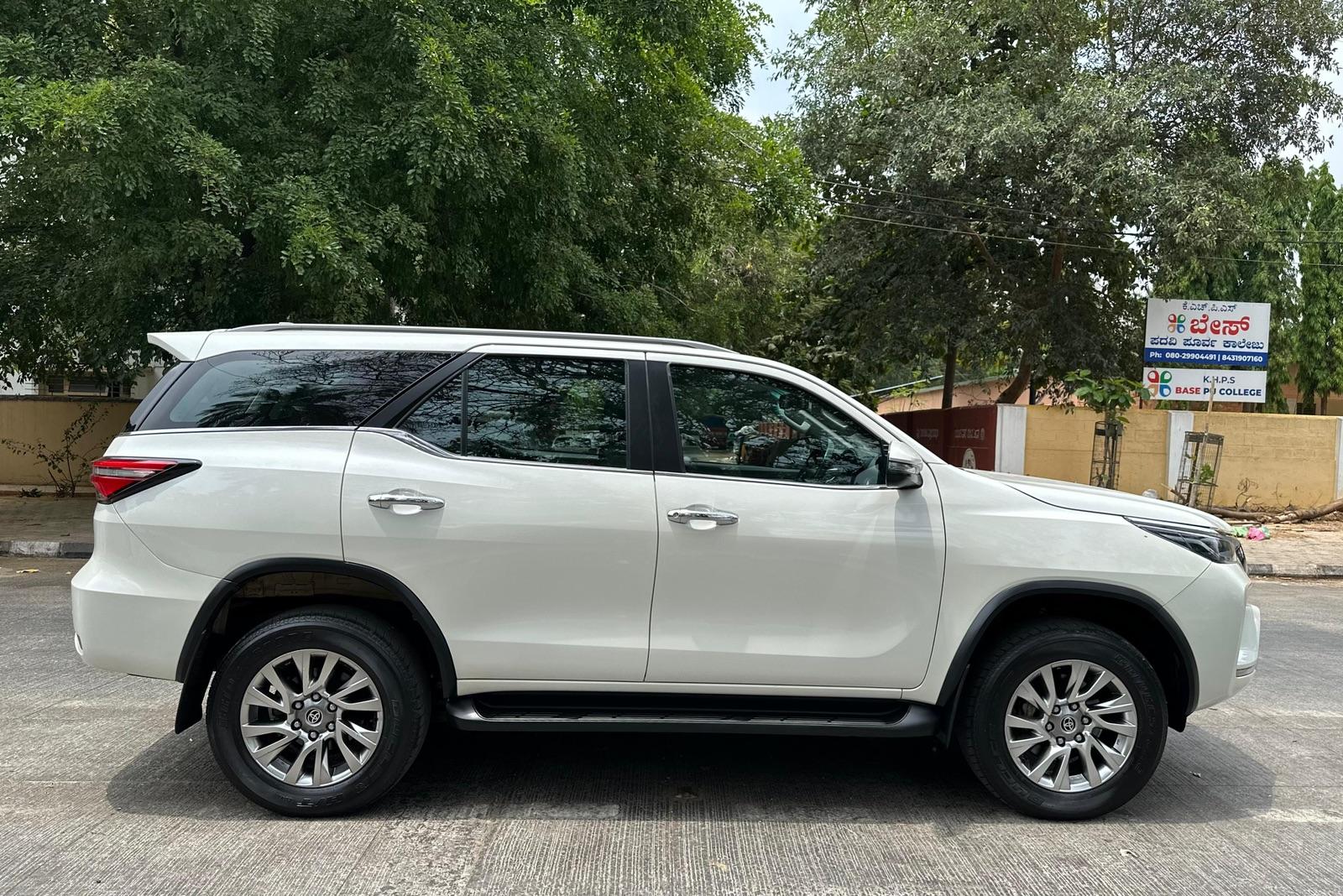 TOYOTA FORTUNER 4X4 SIGMA AUTOMATIC