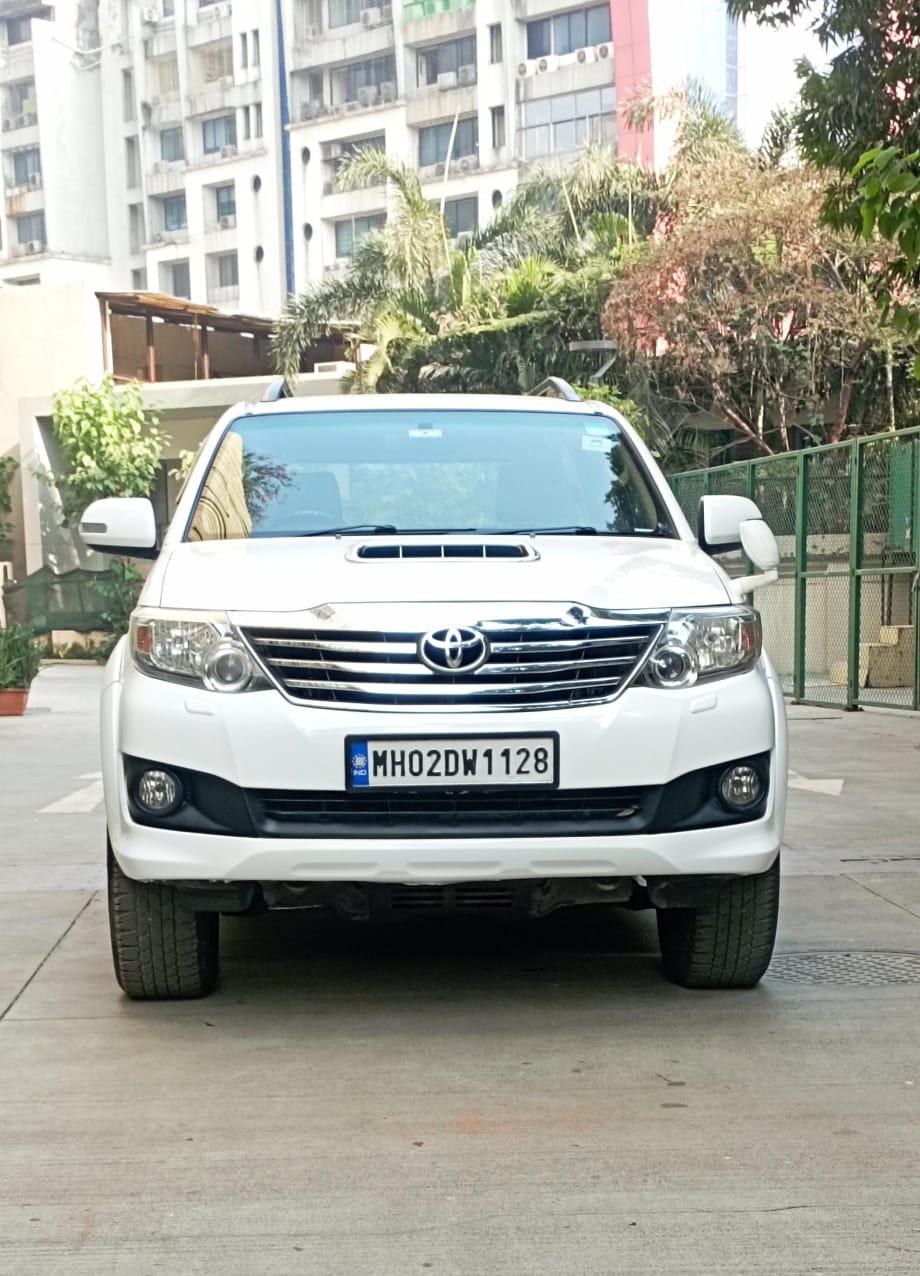 TOYOTA FORTUNER 3.0L 2WD AT