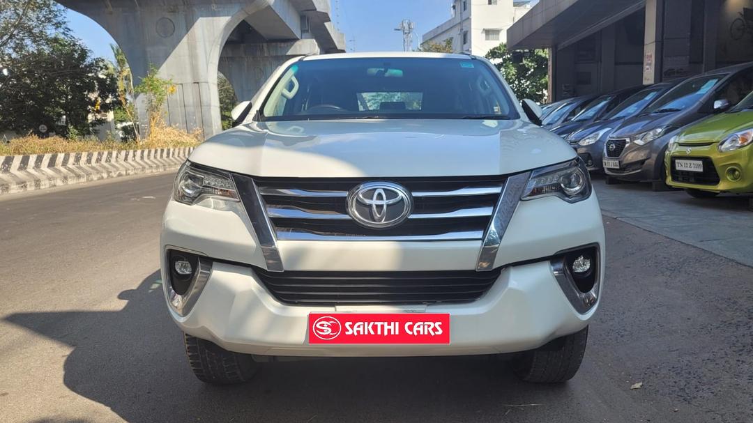 TOYOTA FORTUNER 4X2 AT